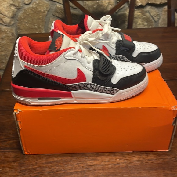 Nike Air Jordan Legacy 312 Low - Picture 4 of 4